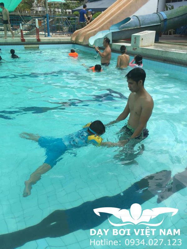 Học bơi ở Hồ bơi Fosco TPHCM